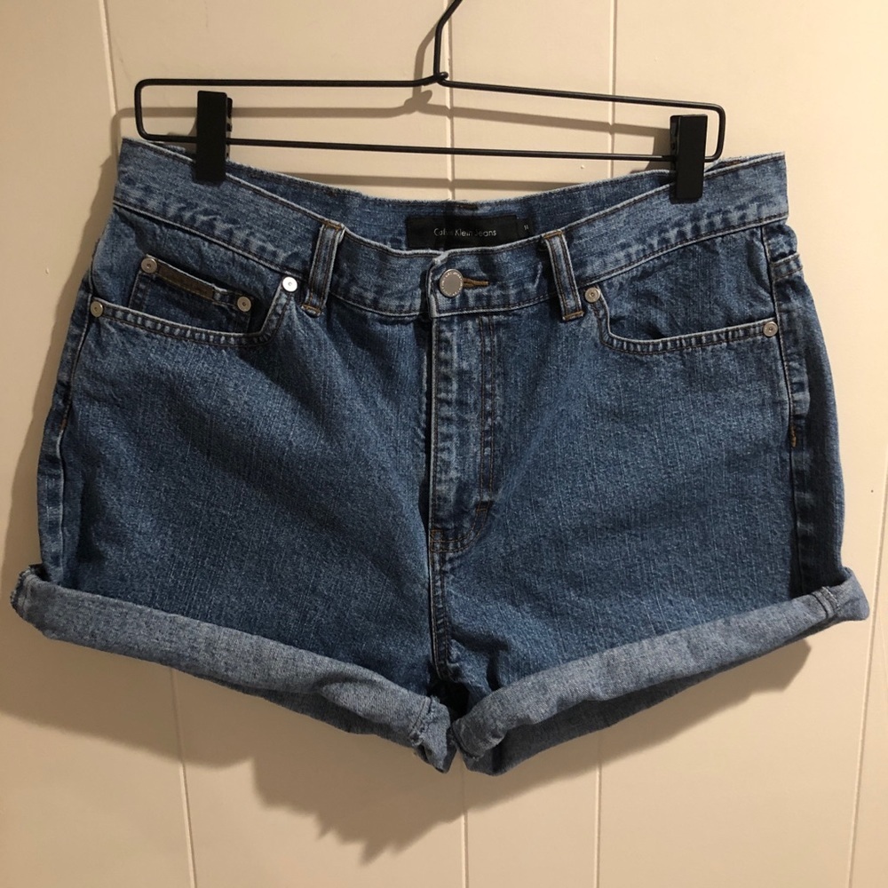 Vintage Calvin Klein Shorts Size 14  (B2#27)